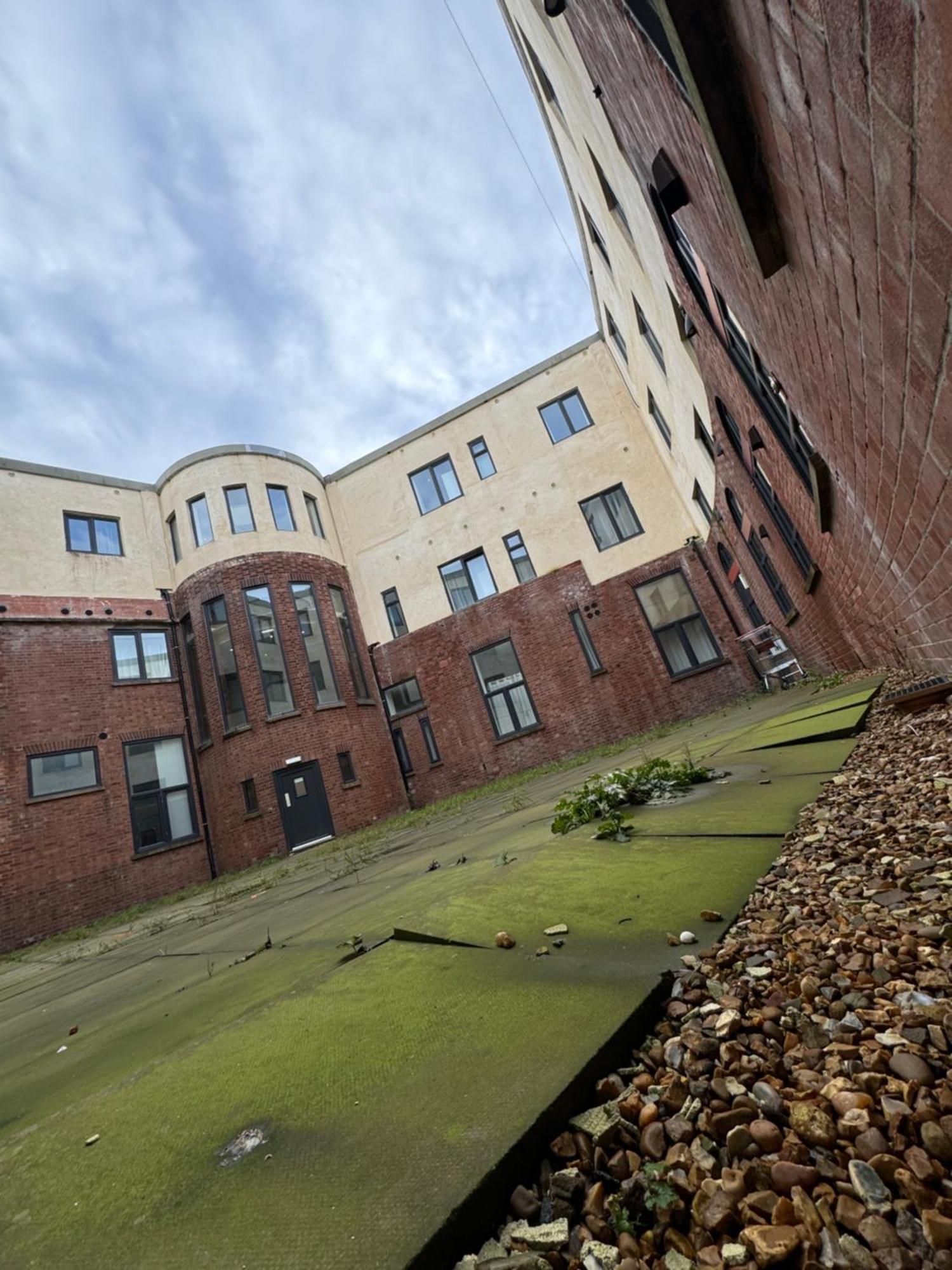 Quay House - Salford - 2bdr Sleeps 7, Spacious & Quiet - Free Parking - Close To Centre, United & The Lowry Apartamento Mánchester