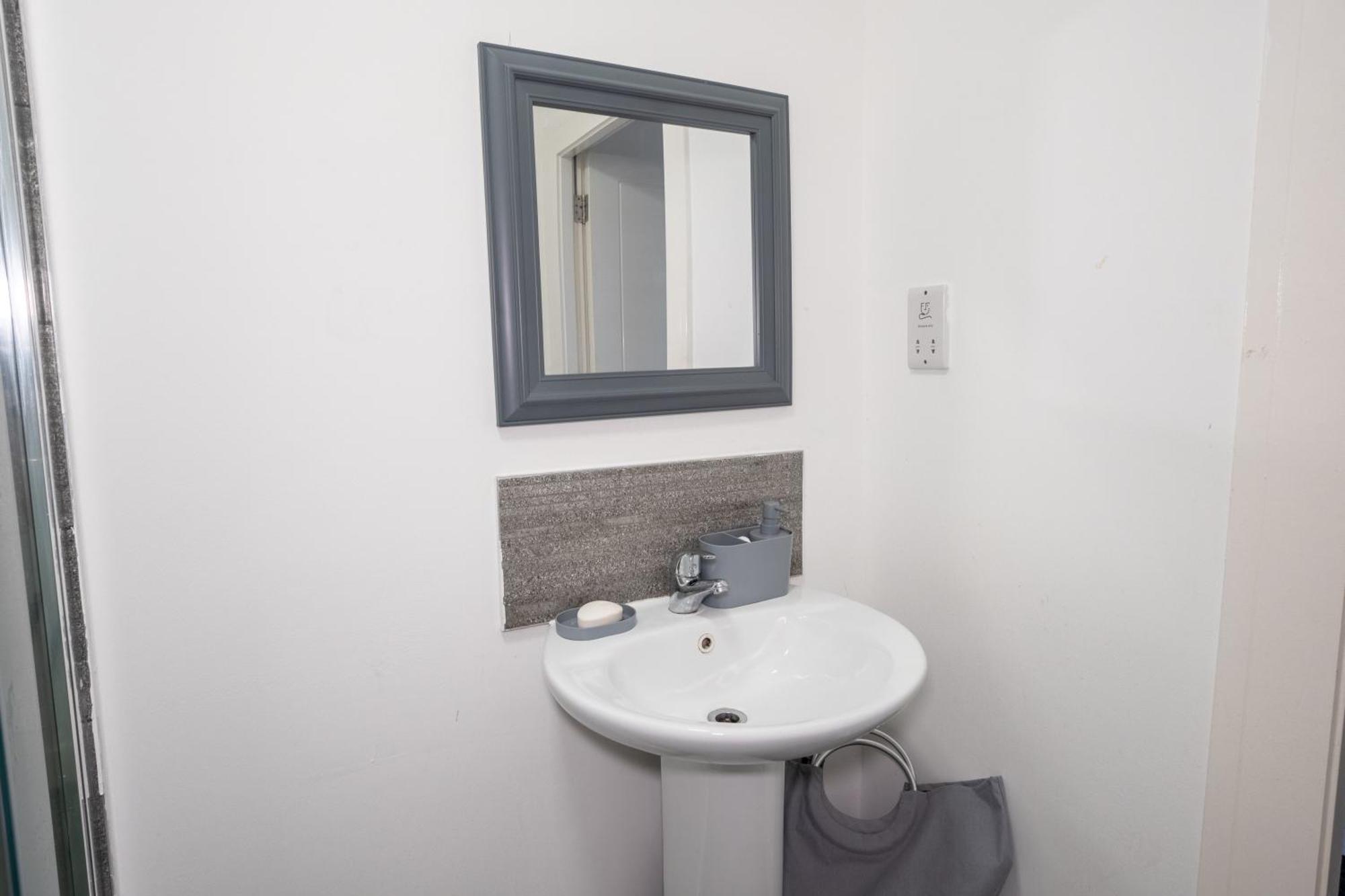 Apartamento Quay House - Salford - 2bdr Sleeps 7, Spacious & Quiet - Free Parking - Close To Centre, United & The Lowry Mánchester