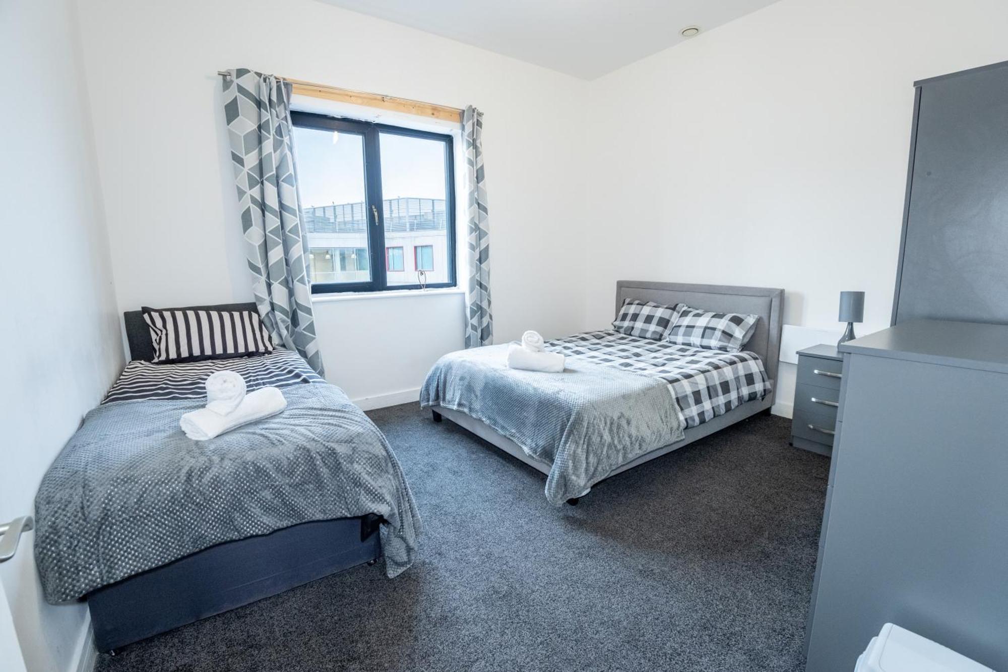Quay House - Salford - 2bdr Sleeps 7, Spacious & Quiet - Free Parking - Close To Centre, United & The Lowry Apartamento *